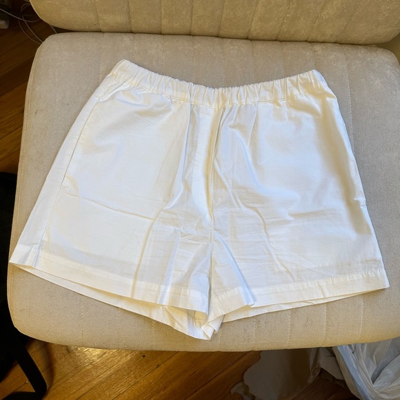 Aritzia Oversized Button Down & Shorts Set - Picture 3 of 3